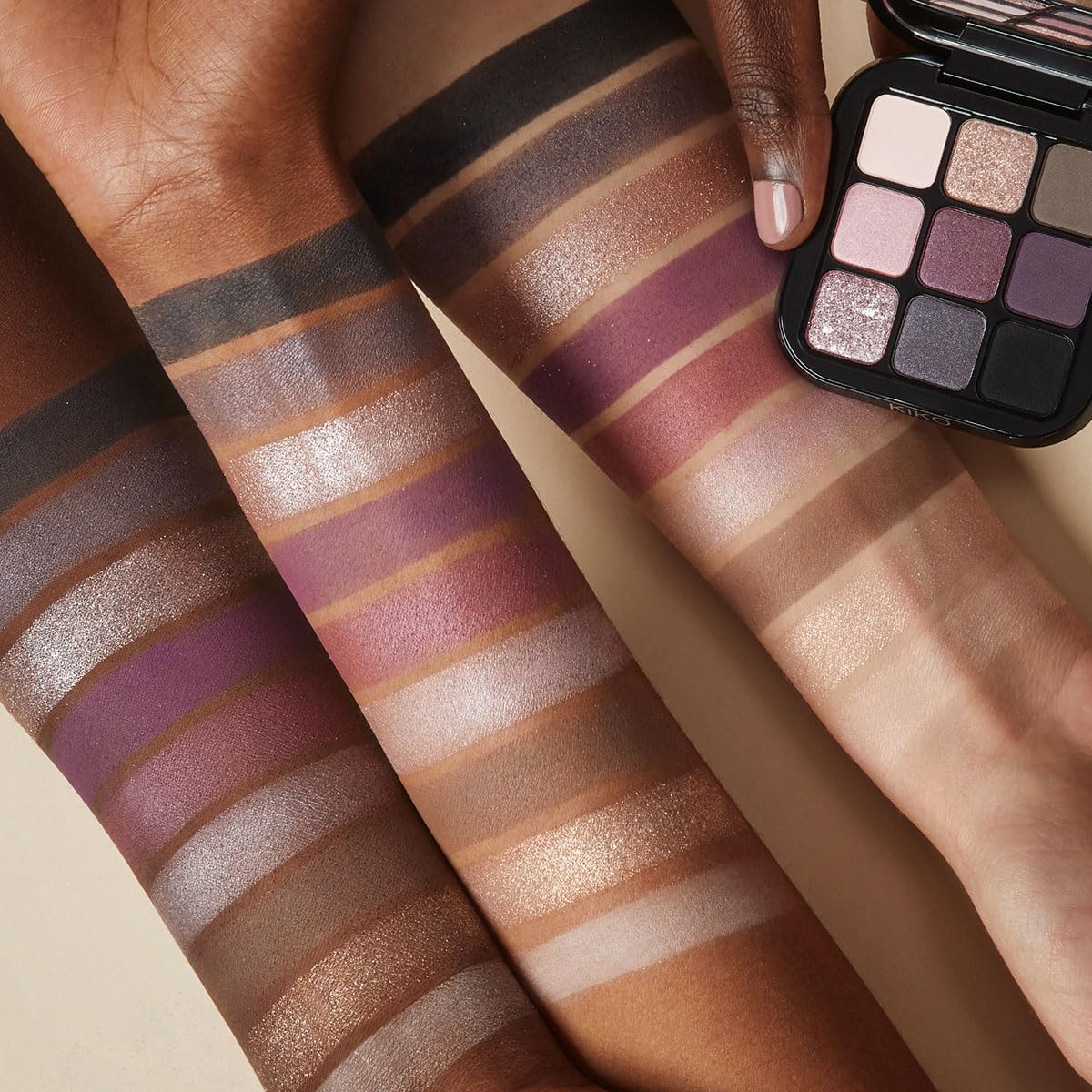 Multi Finish Eyeshadow Palette P748562